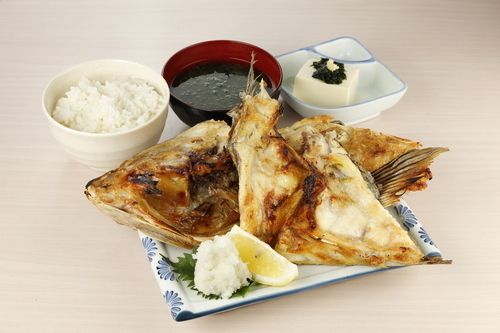 大人気！真鯛のカマ焼き定食！！