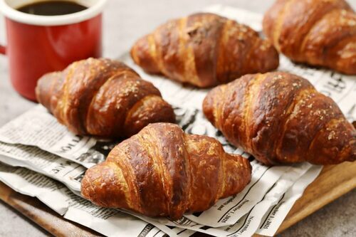 【新感覚ハイブリッドパン】『プレッツェルクロワッサン』と『あんプレッツェルリング』新発売🥨🥐