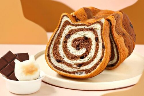 とろけるチョコ＆もちもち新食感！】『ねこねこ食パン チョコもっちー』を4月1日より新発売🍫🐈