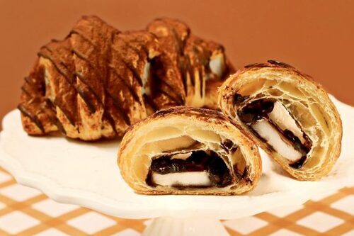 【韓国で大流行！クロワッサン×餅】話題のハイブリッドパン『クロッチ』を4月1日より新発売🥐😮